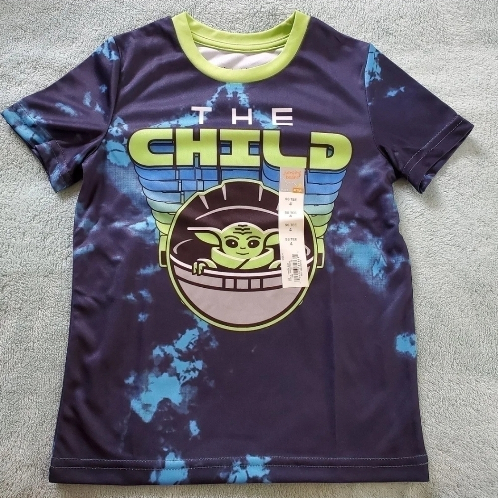 Boy's the child baby Yoda t-shirt size 4